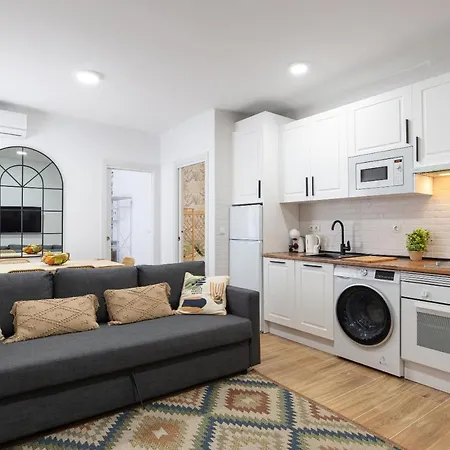 Cozy & Modern Malaga