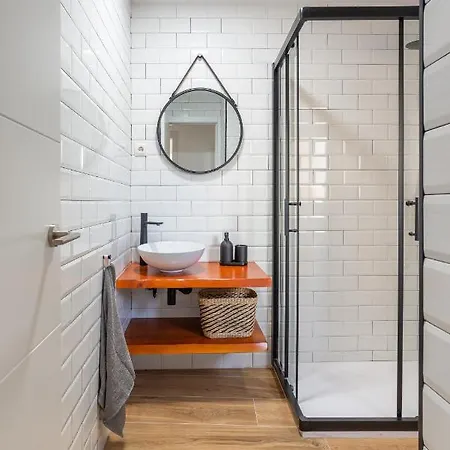 Cozy & Modern Apartment